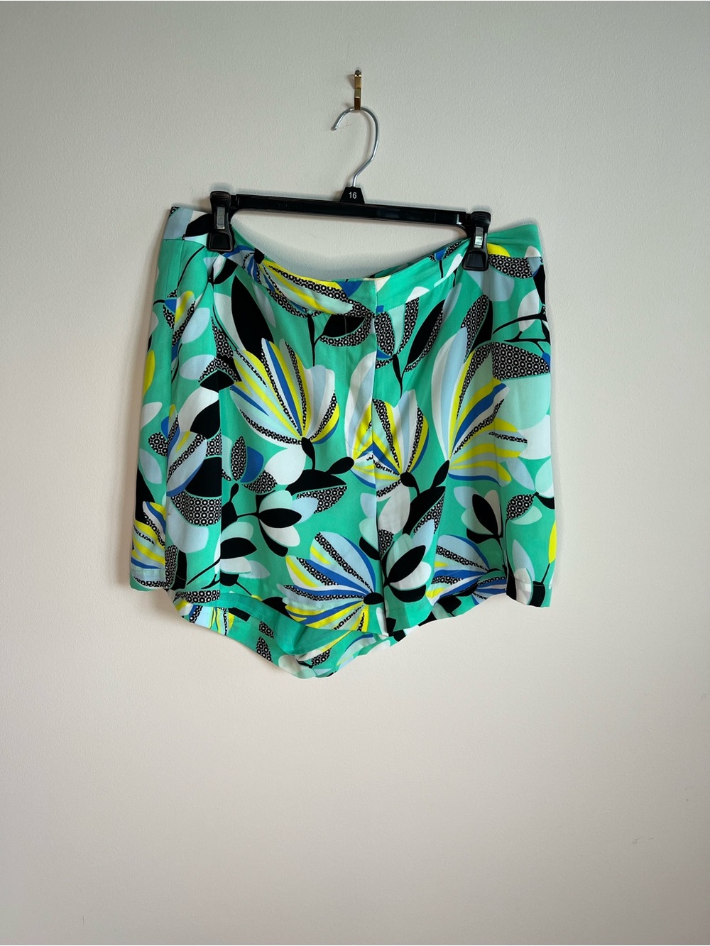 Kaari Blue Teal Floral Print Women's Shorts